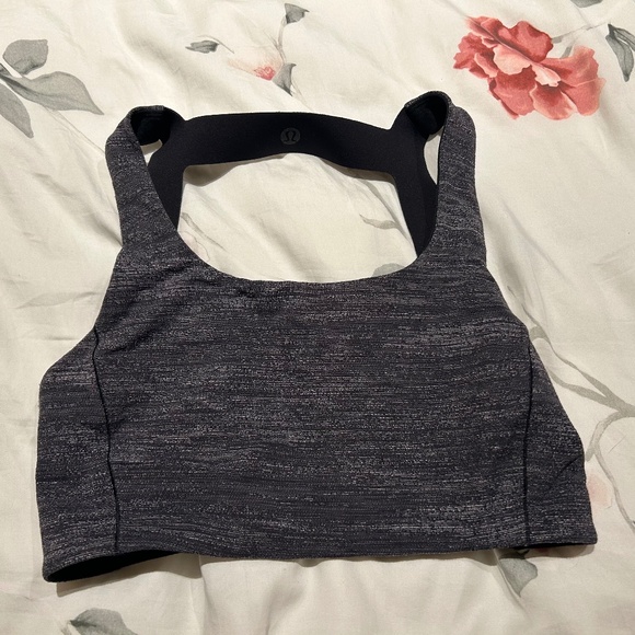 Lululemon Lab Varsa Bra Size 6 EUC - Picture 2 of 5